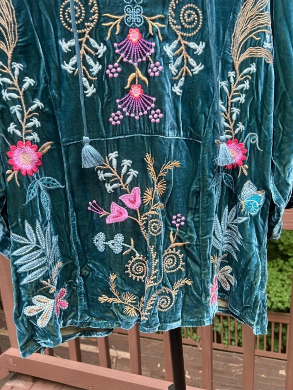 NWOT Johnny Was Silk Blend Velvet Floral Embroidered Tunic Blouse Green Size M - Picture 8 of 16